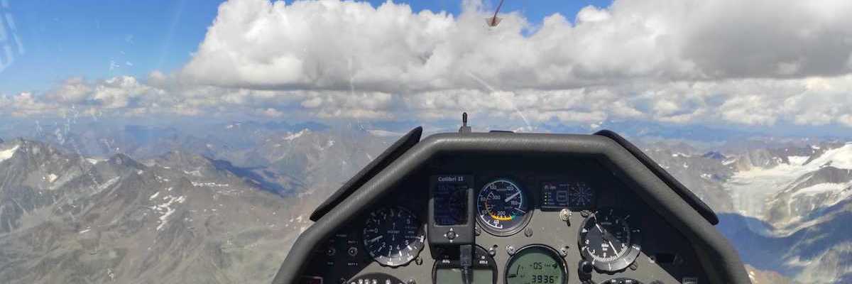 Flugwegposition um 14:41:03: Aufgenommen in der Nähe von Gemeinde Kaunertal, Österreich in 3838 Meter